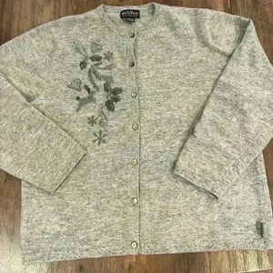 Woolrich Heathered Grey Lambswool‎ Embroidered Button  Cardigan Moisture Wicking